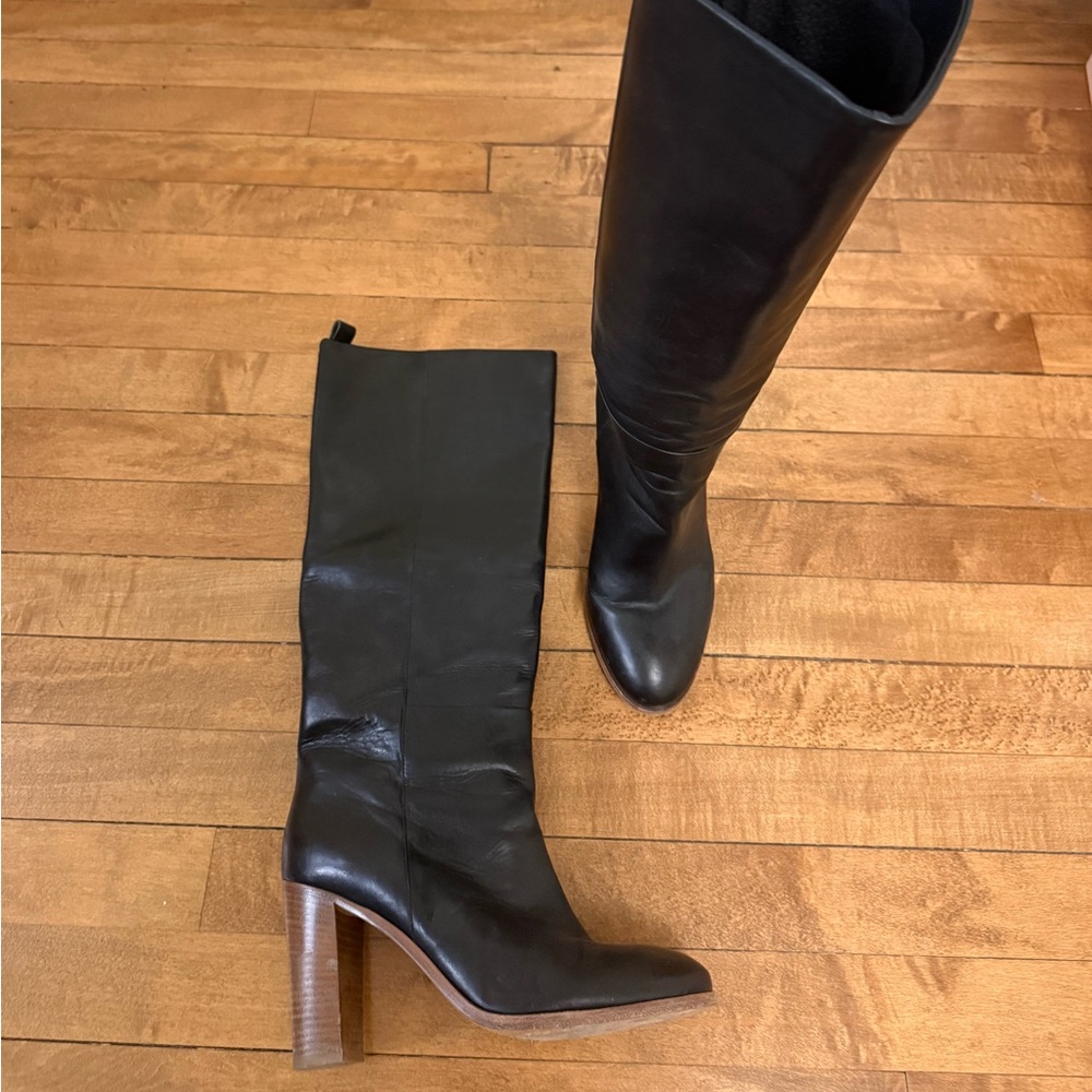Barneys New York Elegant Black to the Knee Boots